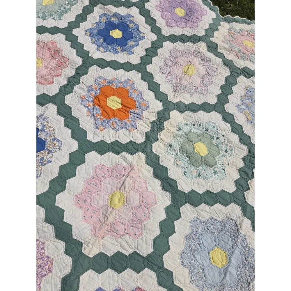 STUNNER Vintage Patchwork Grandmas Flower Garden Quilt Unique Fabrics 87